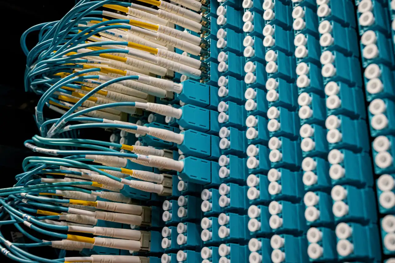 园区5G信号覆盖弱？基站建设与光纤接入一体化解决方案正文配图 1