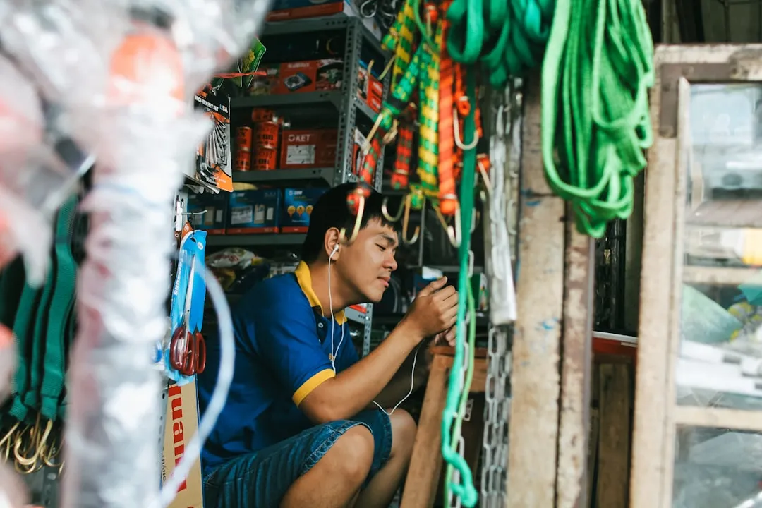 通信工程服务商选择指南：基站建设与光纤接入的关键考量因素